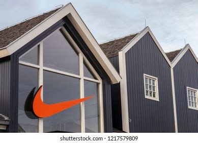 nike batavia stad|Nike .